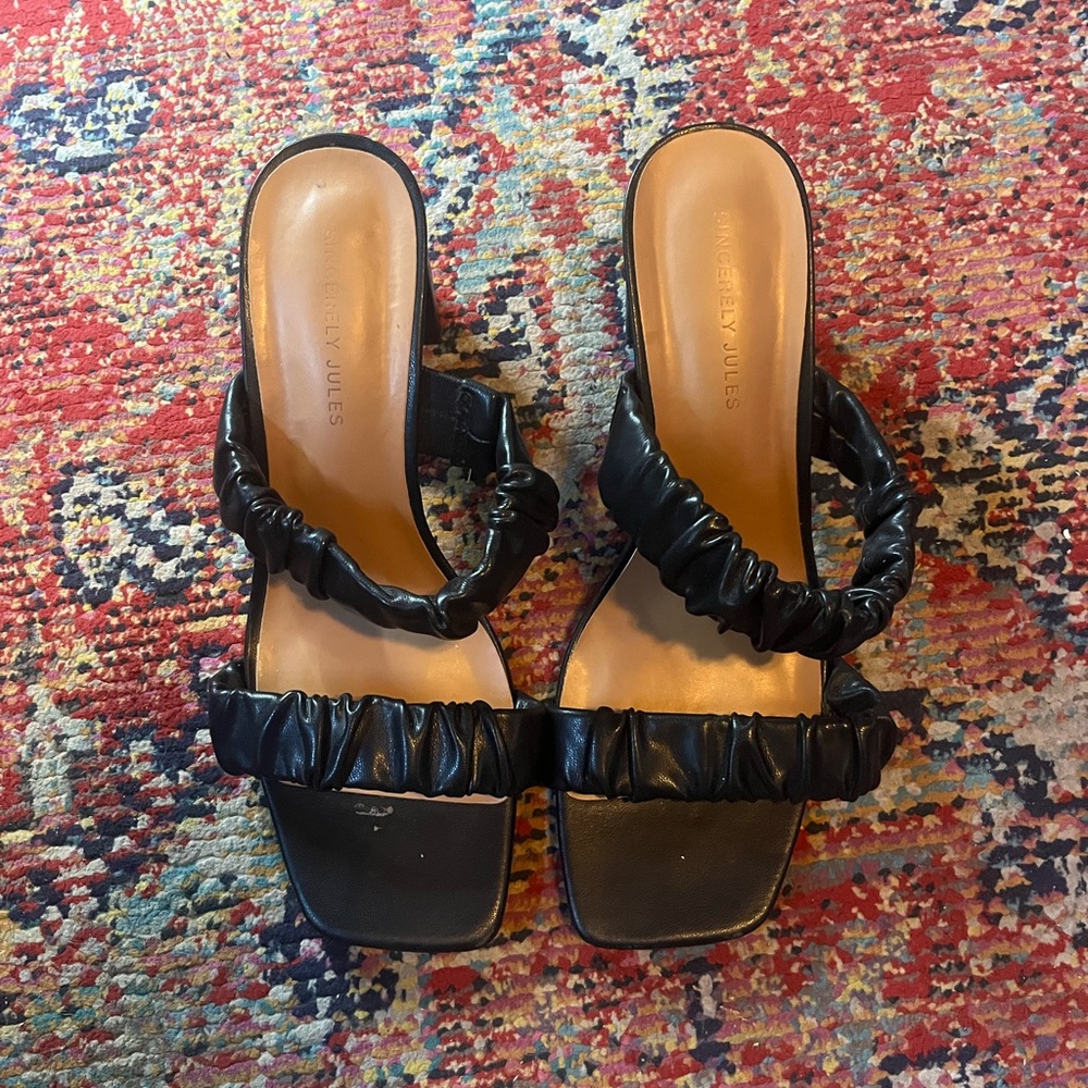 Sincerely Jules Black Ruffled Sandals
